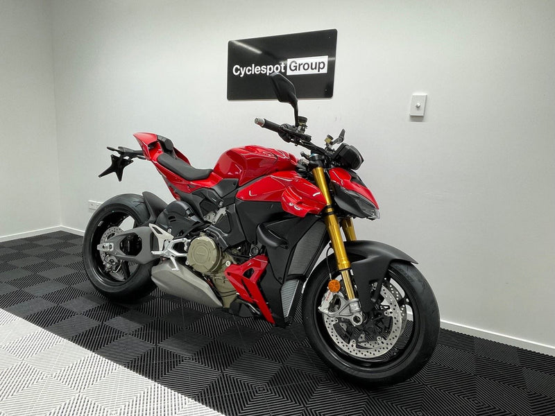 Load image into Gallery viewer, 2026 Ducati Street Fighter V4S

