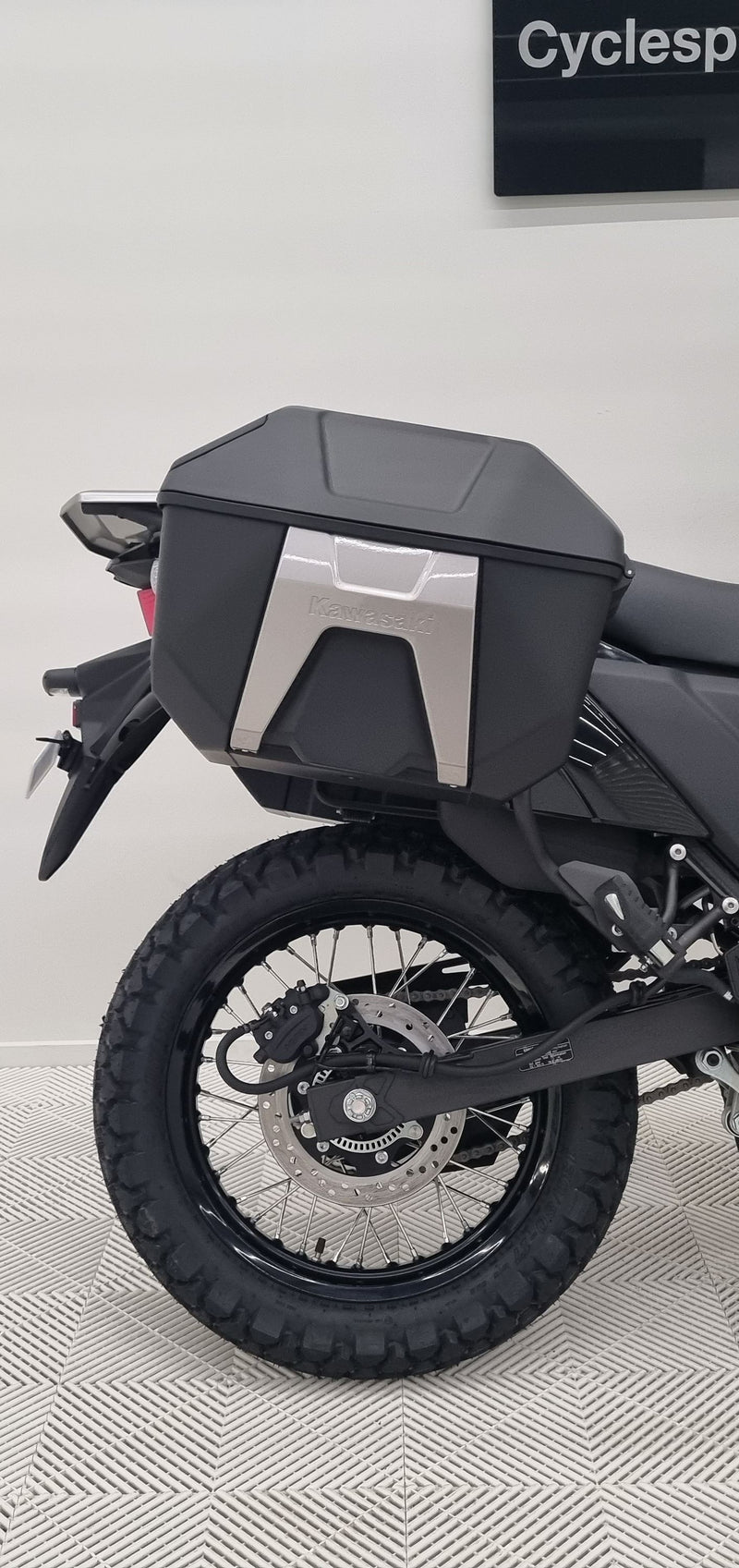 Load image into Gallery viewer, 2025 Kawasaki KLR 650 Adventure ABS

