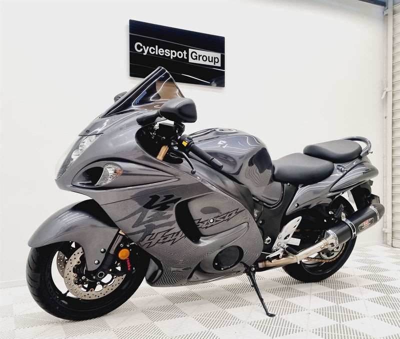 Load image into Gallery viewer, 2020 Suzuki GSX HAYABUSA
