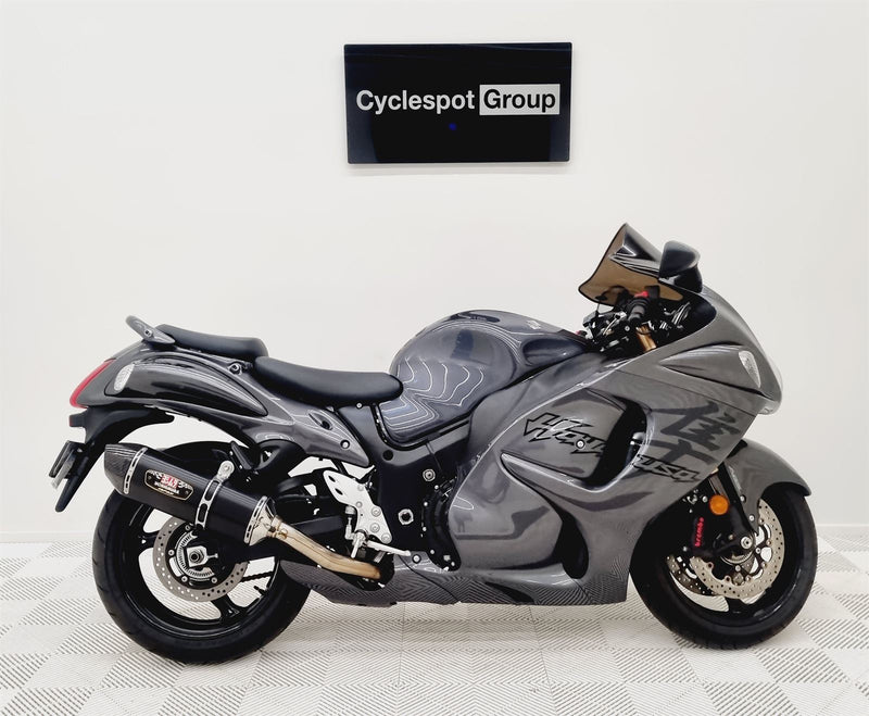 Load image into Gallery viewer, 2020 Suzuki GSX HAYABUSA
