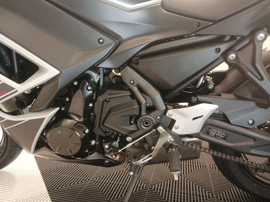 2026 Kawasaki ER650F PEARL WHITE