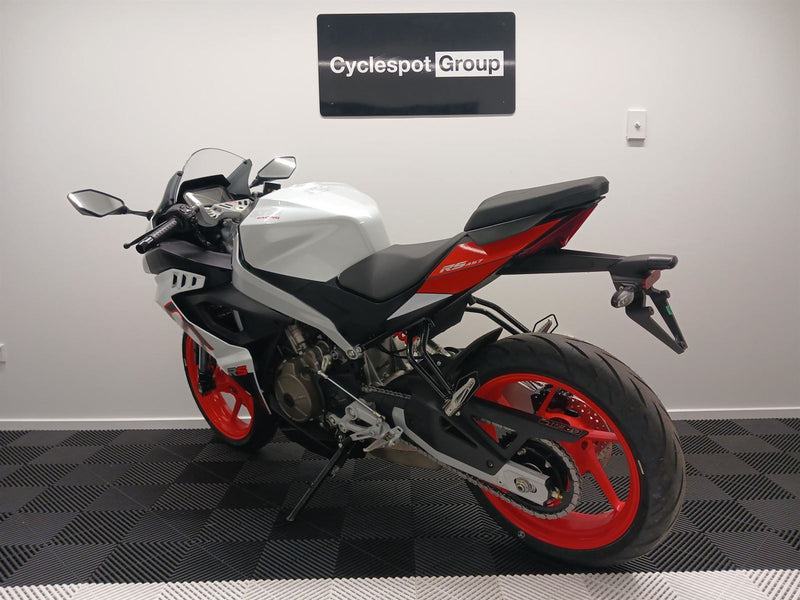 Load image into Gallery viewer, 2025 Aprilia RS 457
