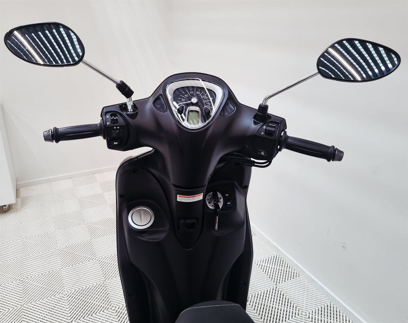 Load image into Gallery viewer, 2026 Yamaha D'elight 125
