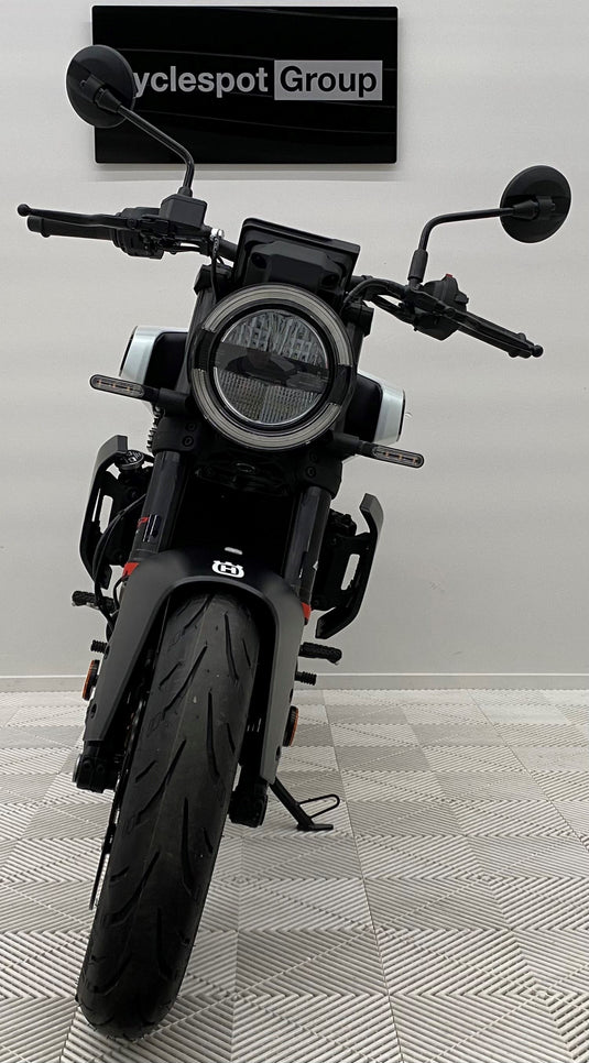 2024 Husqvarna Vitpilen 401