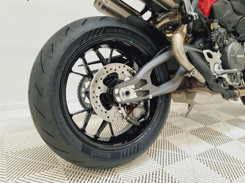 Load image into Gallery viewer, 2026 Ducati Street Fighter V2
