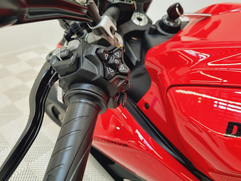 Load image into Gallery viewer, 2026 Ducati Street Fighter V2
