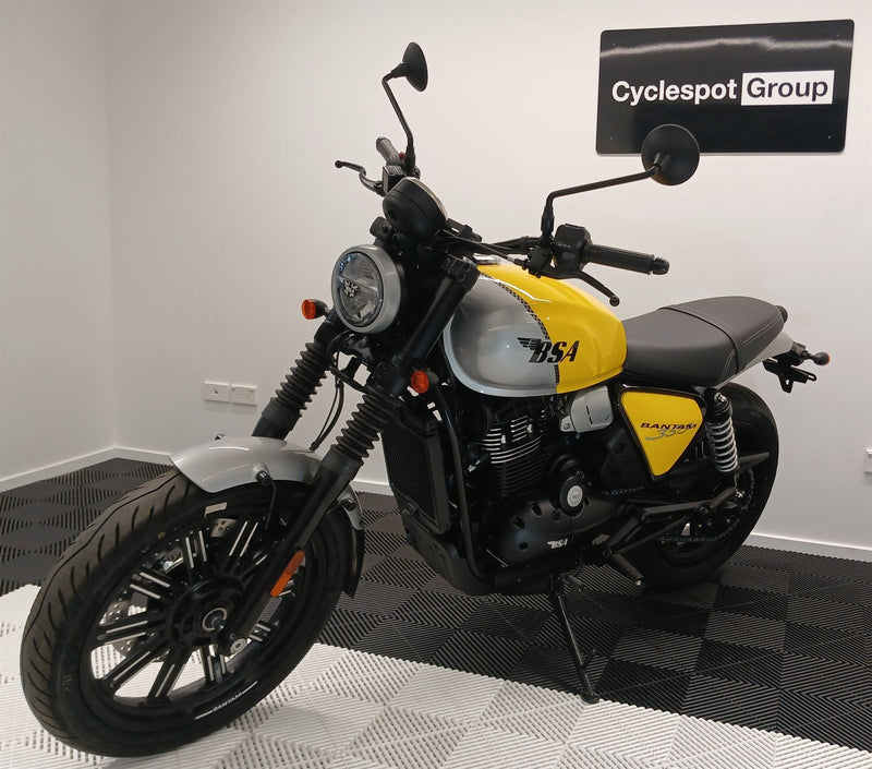 Load image into Gallery viewer, 2026 BSA Bantam Victor Yellow

