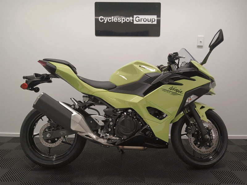 Load image into Gallery viewer, 2026 Kawasaki Ninja 500 LAMS
