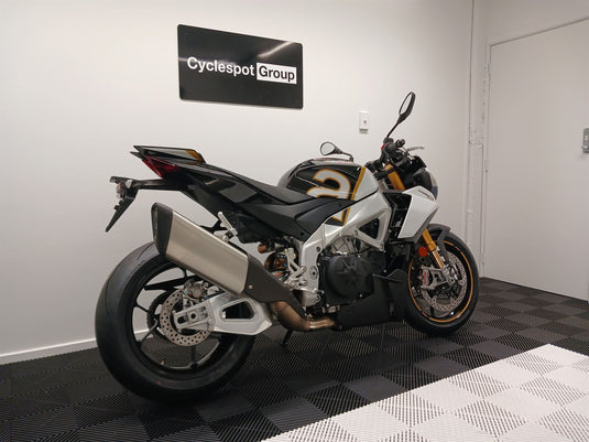 2024 Aprilia Tuono V4 Factory + Akrapovic Slip-on
