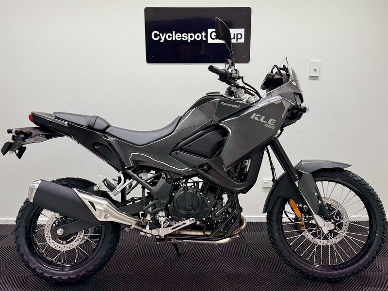 Load image into Gallery viewer, 2026 Kawasaki KLE 500
