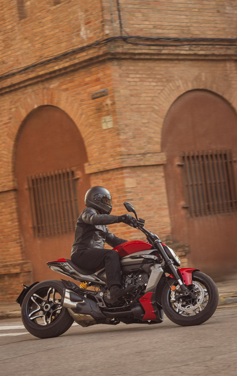 Load image into Gallery viewer, 2026 Ducati XDiavel V4
