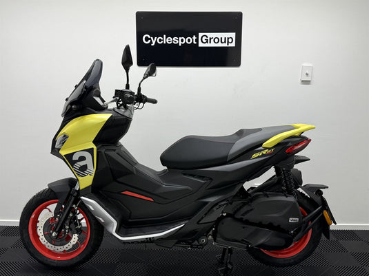 2024 Aprilia SR GT 200