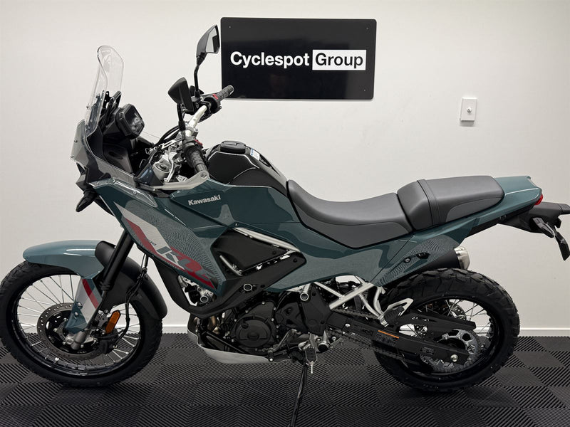 Load image into Gallery viewer, 2026 Kawasaki KLE 500 Special Edition
