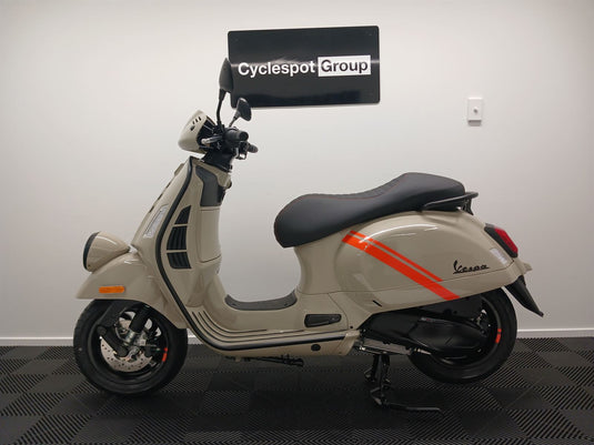 2024 Vespa GTV 300