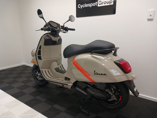 2024 Vespa GTV 300