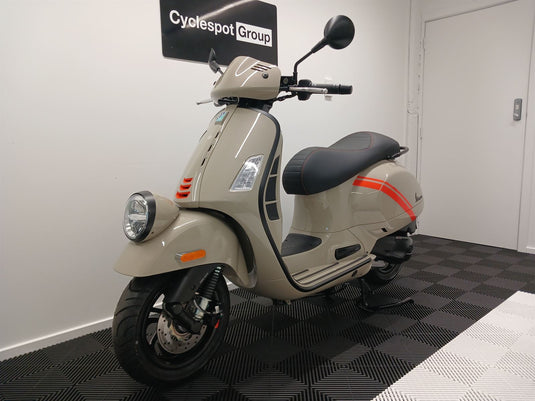 2024 Vespa GTV 300