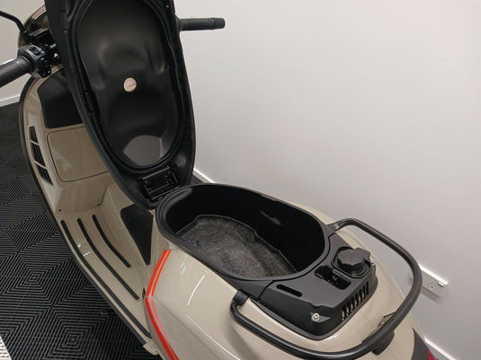 2024 Vespa GTV 300