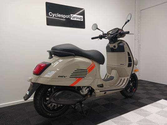 2024 Vespa GTV 300