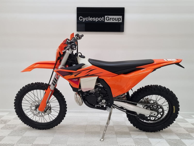 Load image into Gallery viewer, 2026 KTM XC-W
