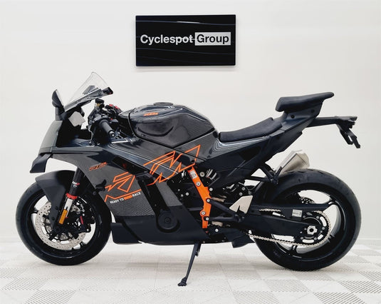 2026 KTM RC 990R