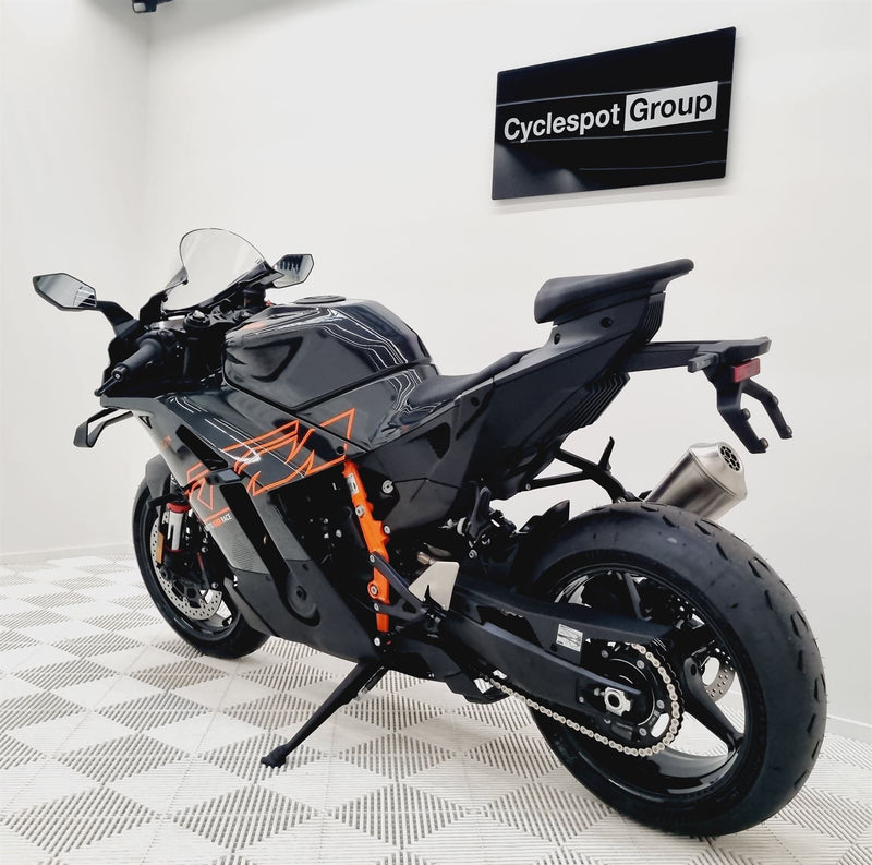 Load image into Gallery viewer, 2026 KTM RC 990R
