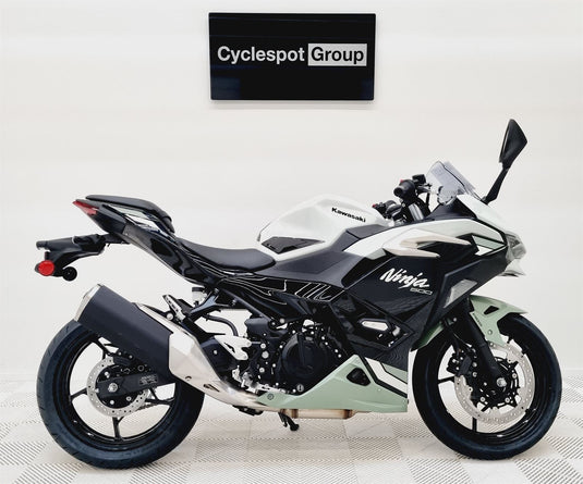 2026 Kawasaki Ninja 500 SE LAMS