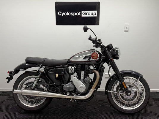 2024 BSA Gold Star MIDNIGHT BLACK