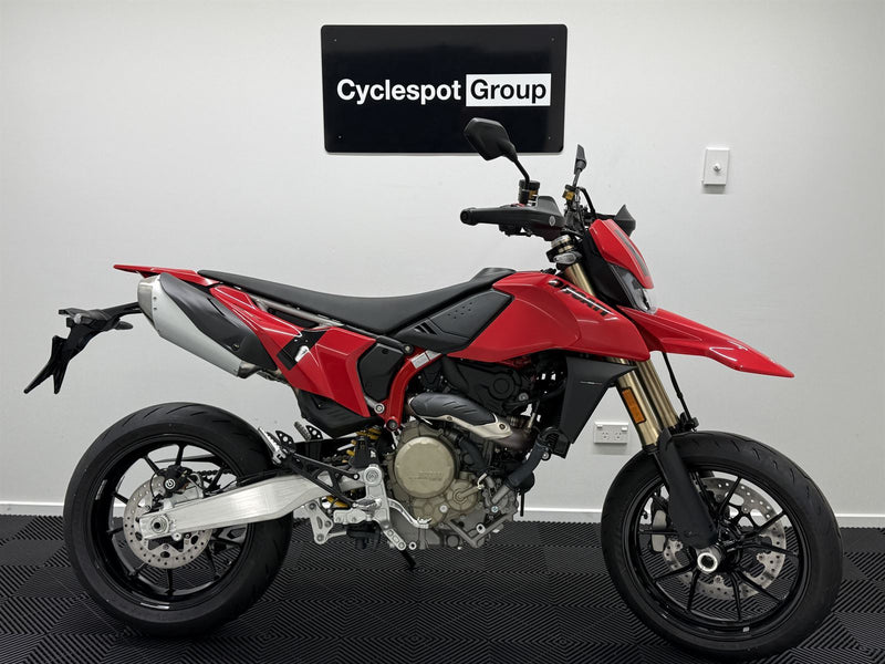 Load image into Gallery viewer, 2024 Ducati Hypermotard 698 MONO

