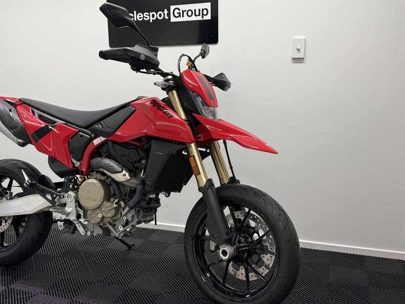 Load image into Gallery viewer, 2024 Ducati Hypermotard 698 MONO

