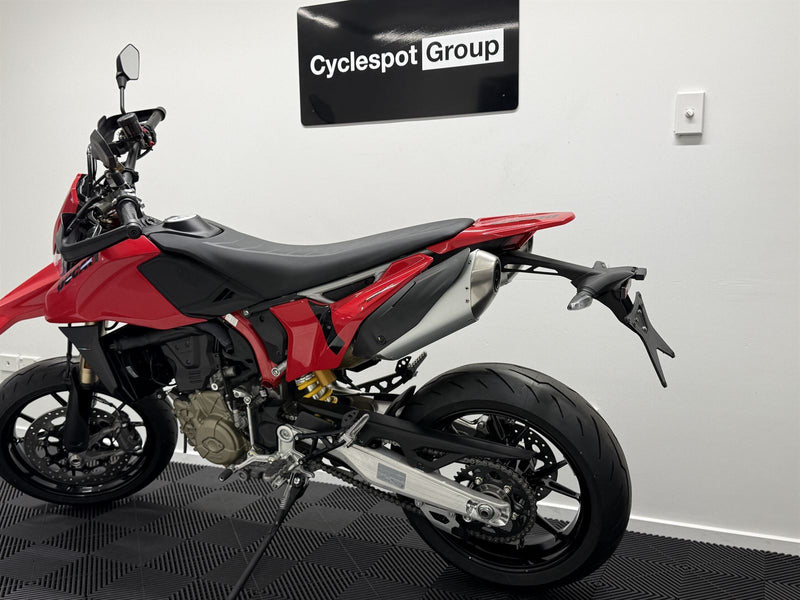 Load image into Gallery viewer, 2024 Ducati Hypermotard 698 MONO
