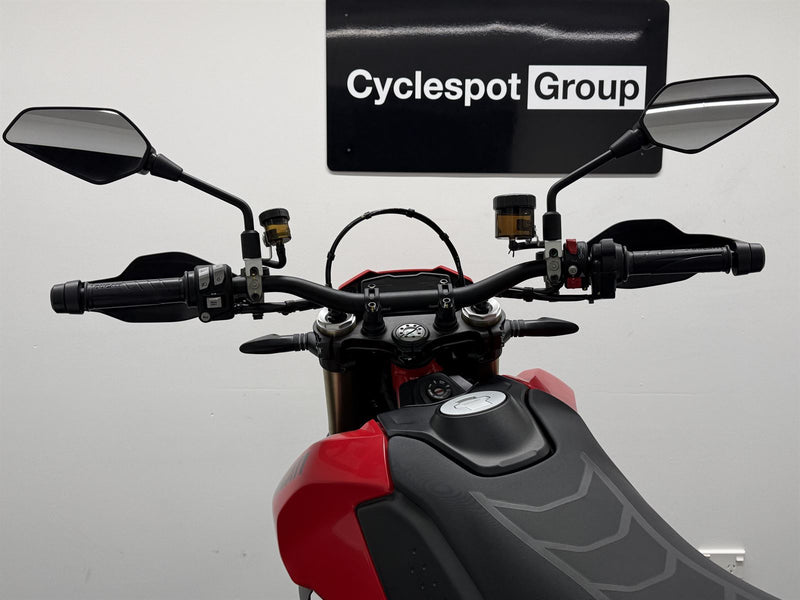 Load image into Gallery viewer, 2024 Ducati Hypermotard 698 MONO
