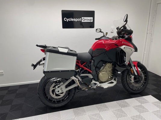 2025 Ducati Multistrada V4 Rally +Travel & Radar