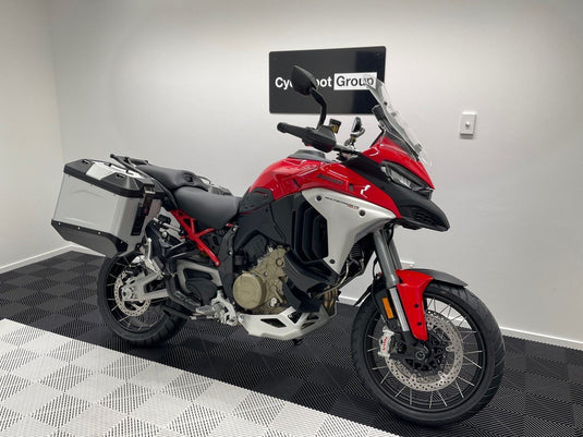 2025 Ducati Multistrada V4 Rally +Travel & Radar