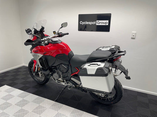 2025 Ducati Multistrada V4 Rally +Travel & Radar