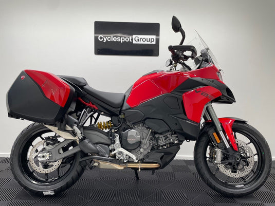 2026 Ducati Multistrada V2S TRAVEL