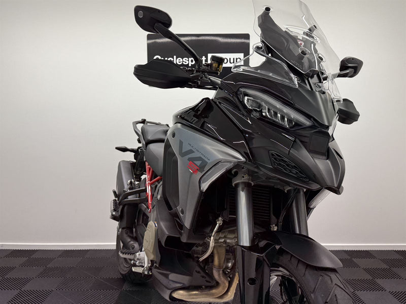 Load image into Gallery viewer, 2025 Ducati Multistrada 2025 V4S - TRAVEL &amp; RADAR
