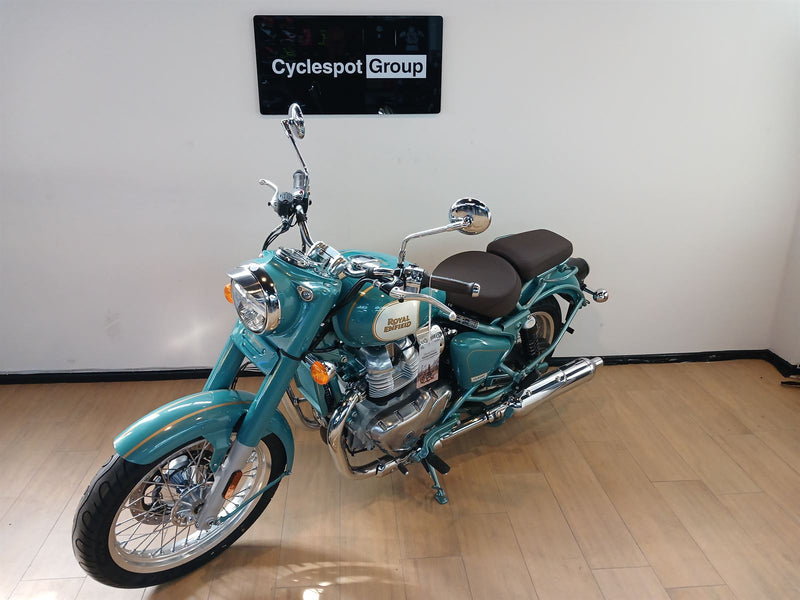 Load image into Gallery viewer, 2025 Royal Enfield Classic 650
