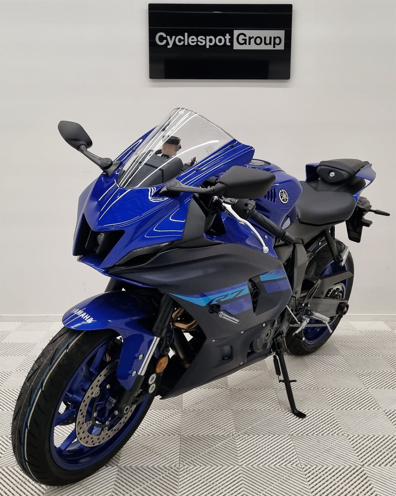 Load image into Gallery viewer, 2024 Yamaha R 7 High Output
