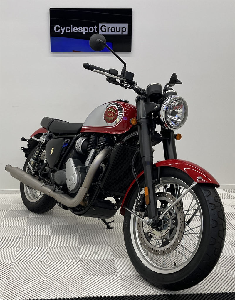 Load image into Gallery viewer, 2024 BSA Gold Star Insignia Red
