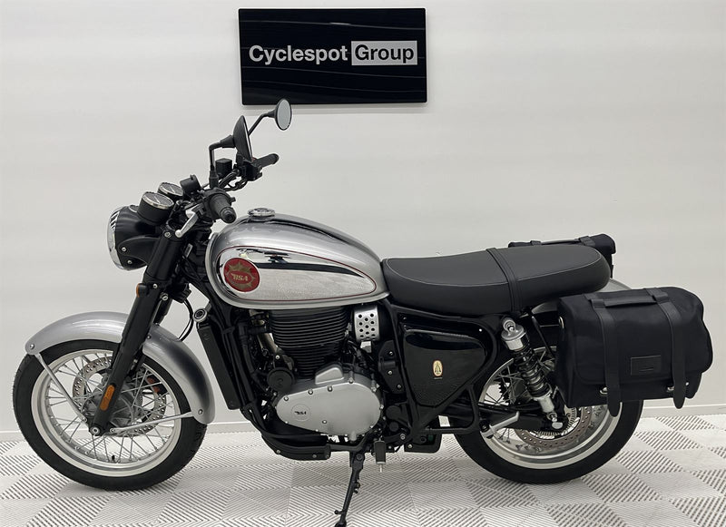 Load image into Gallery viewer, 2024 BSA Gold Star Dawn Silver
