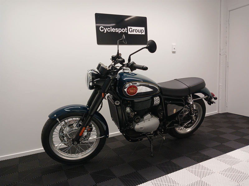 Load image into Gallery viewer, 2024 BSA Gold Star Highland Green
