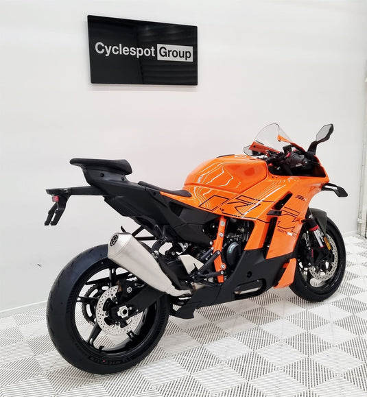 2026 KTM RC 990 R