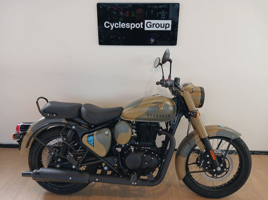 2026 Royal Enfield Classic 350 Commando Sand classic bike at Cyclespot