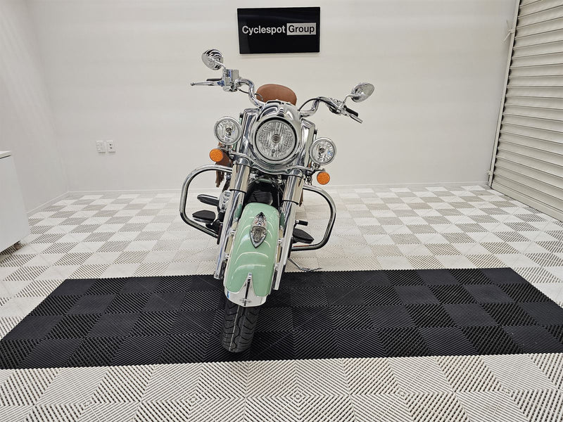Load image into Gallery viewer, 2015 Indian Springfield Vintage
