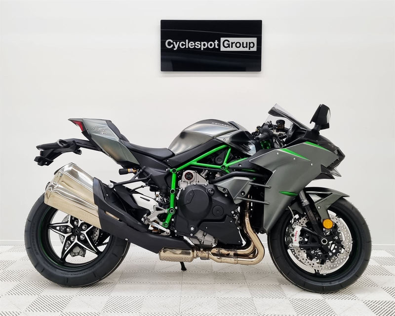 Load image into Gallery viewer, 2026 Kawasaki Ninja H2 Carbon
