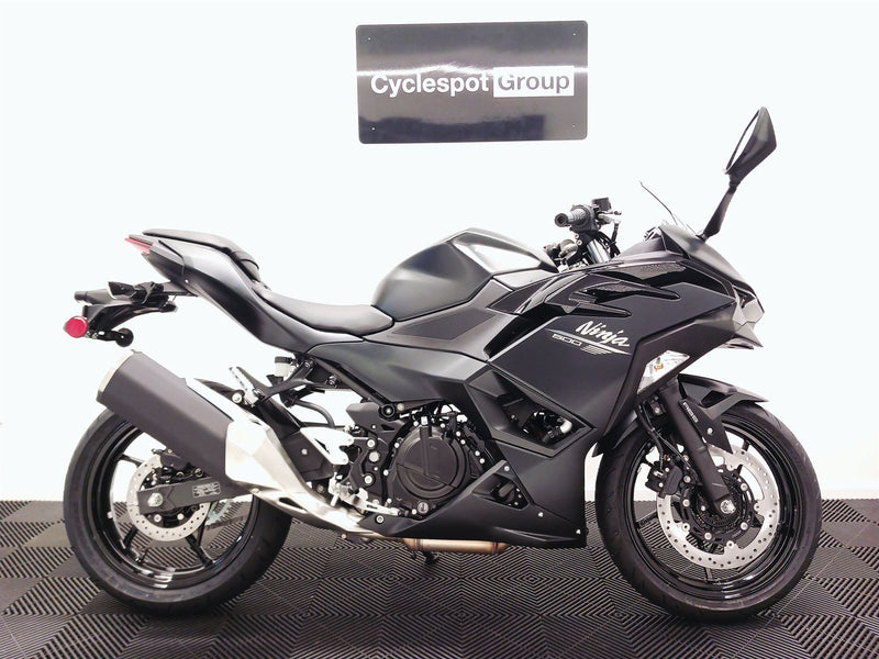 Load image into Gallery viewer, 2026 Kawasaki Ninja 500 LAMS
