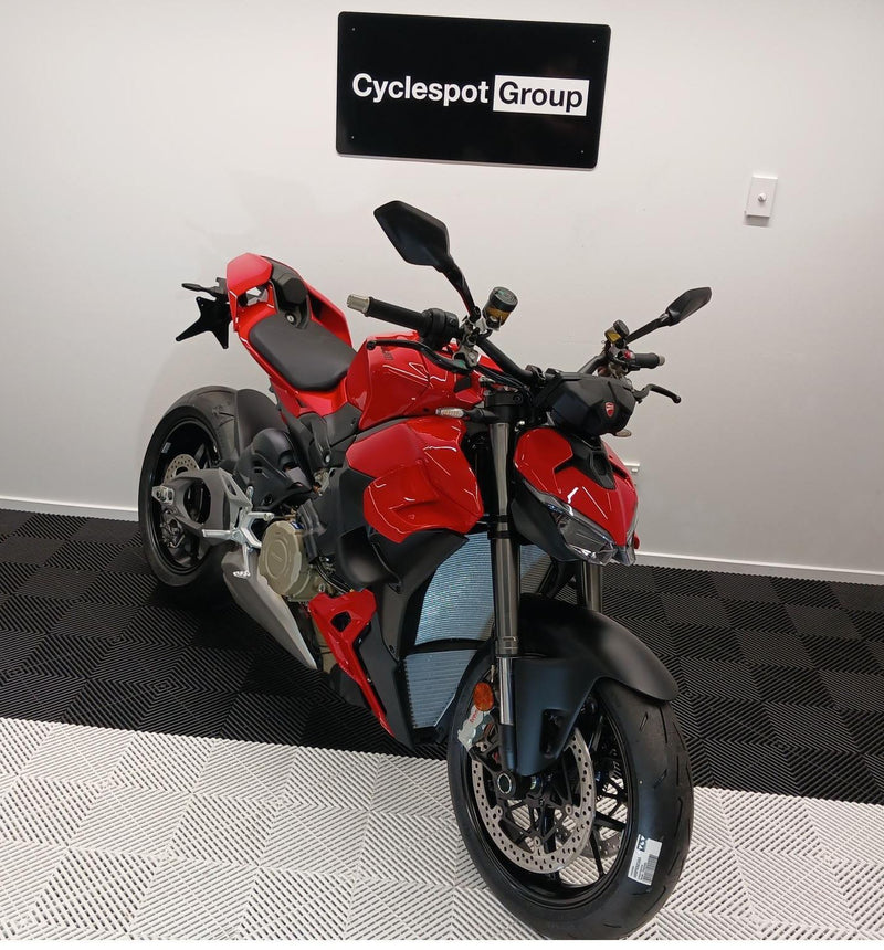 Load image into Gallery viewer, 2025 Ducati Street Fighter V4
