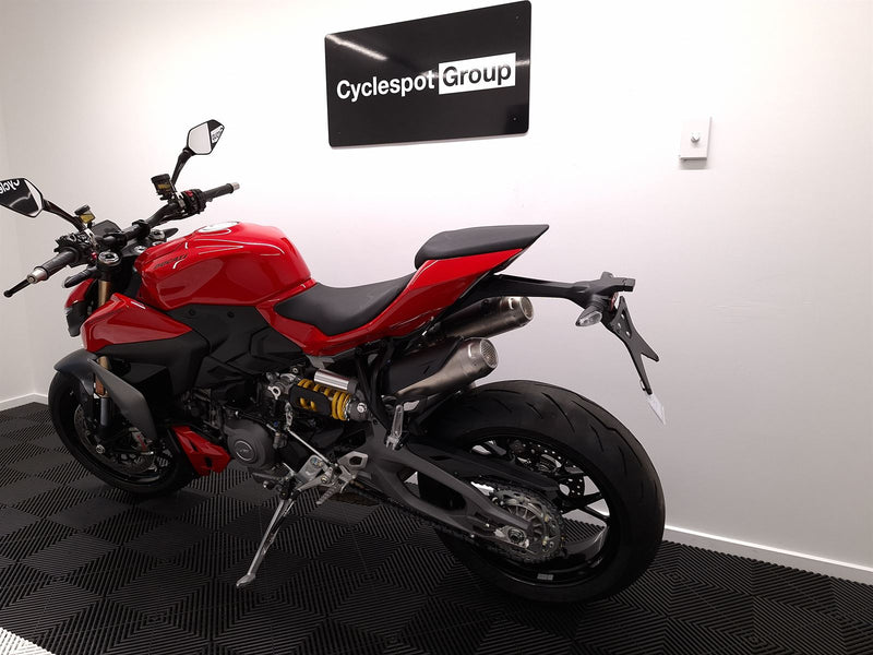 Load image into Gallery viewer, 2026 Ducati Street Fighter V2

