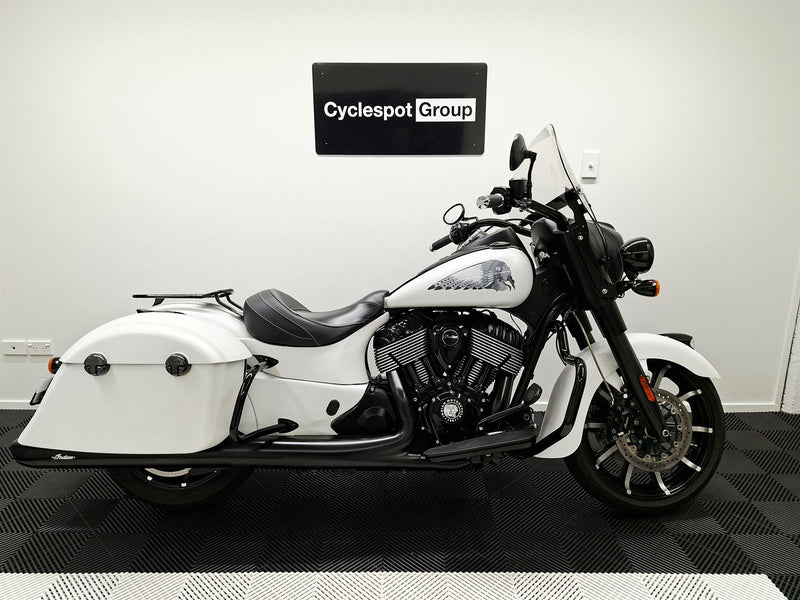 Load image into Gallery viewer, 2021 Indian Springfield DARK HORSE
