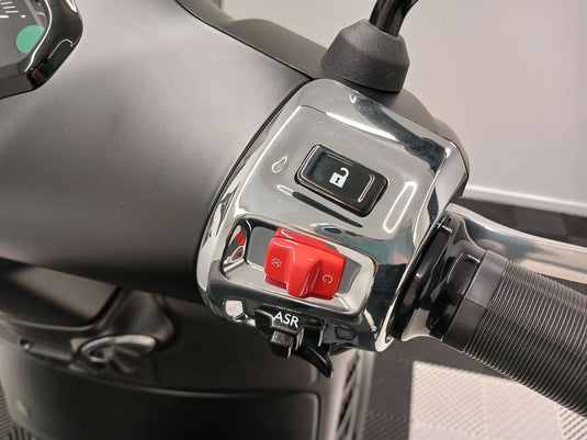2023 Vespa GTS 300 Super